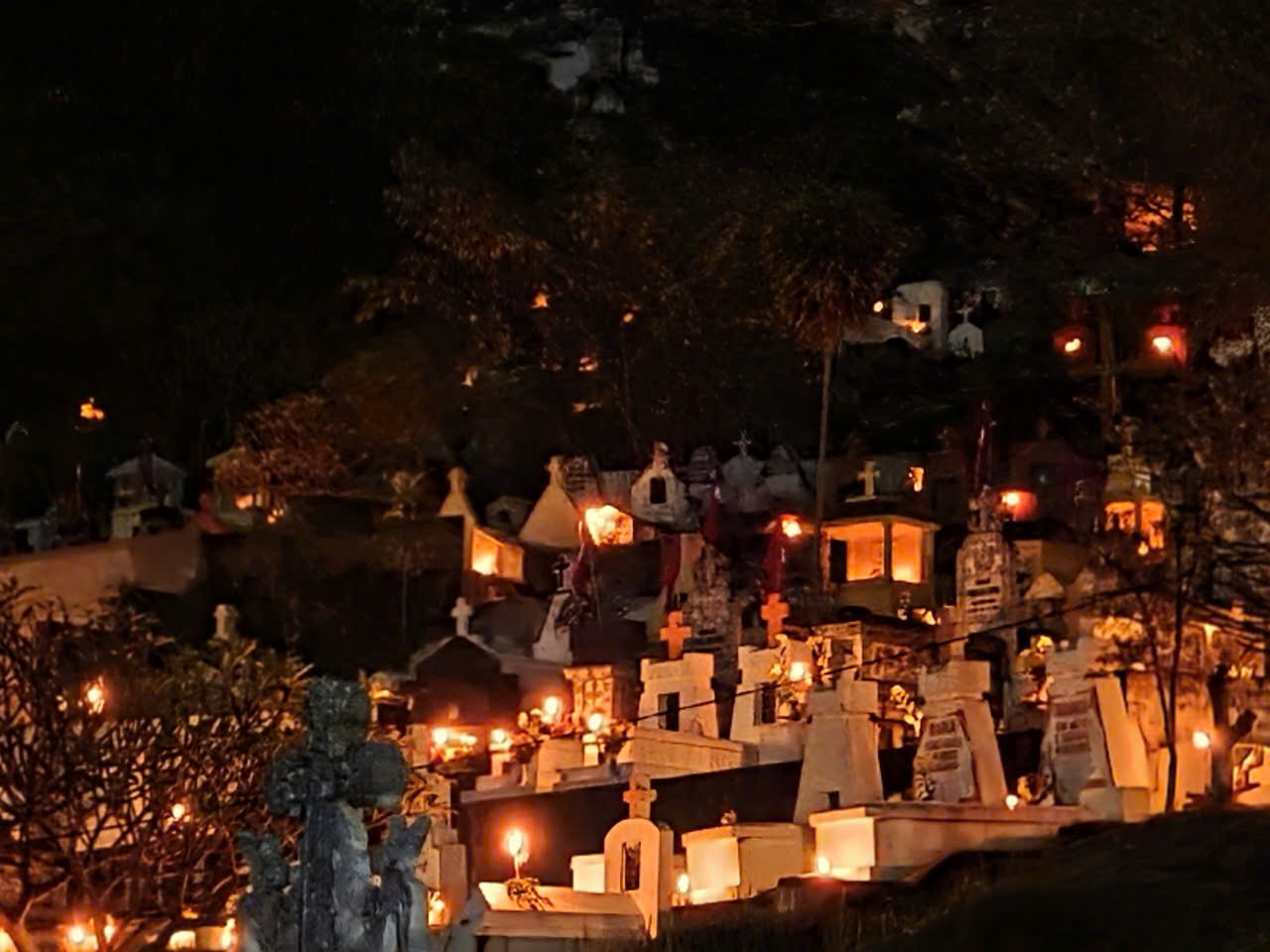 Giáo xứ Mỹ Sơn và Ngạn Sơn: Thánh lễ Cầu nguyện cho các linh hồn tại Vườn Thánh