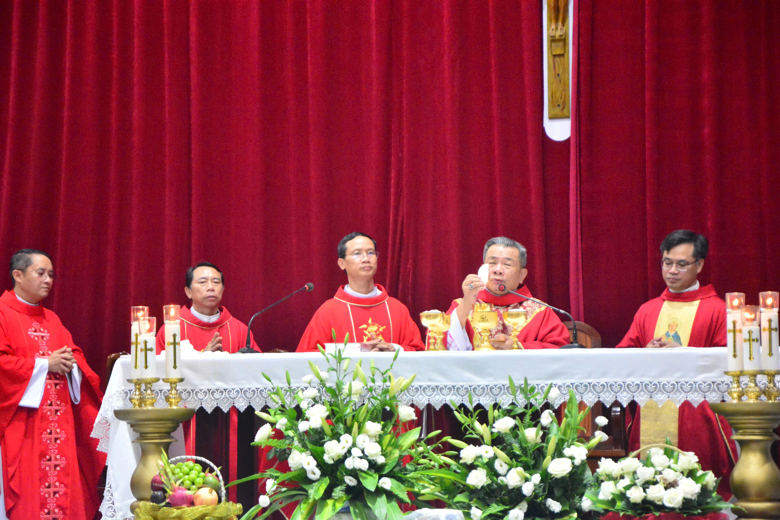 Gx.Mỹ Sơn: mừng lễ Thánh Mát-thêu – Tông Đồ, Thánh sử (quan thầy Hội trống)