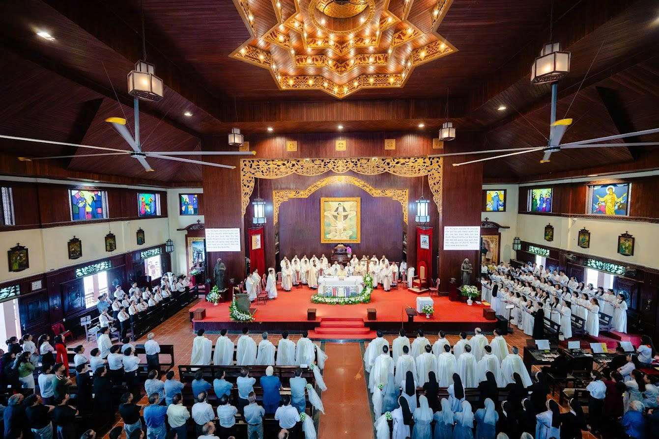 Gp. Lạng Sơn – Cao Bằng: Thánh lễ Làm phép và Thánh hiến Dầu Thánh 2026 “Hiệp thông sống động trong mầu nhiệm Hội Thánh”