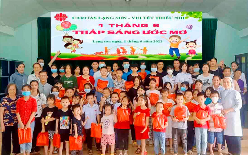 Caritas Lạng Sơn: Tổ Chức Ngày Quốc Tế Thiếu Nhi Cho Các Em
