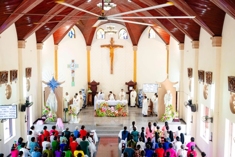 Giáo xứ Đồng Đăng vui mừng với Hồng ân 3 trong 1: mừng sinh nhật Đức Maria; họp bạn Legio Mariae Giáo hạt Lạng Sơn và 10 Hồng ân Linh mục cha Antôn Đỗ Văn Tiên