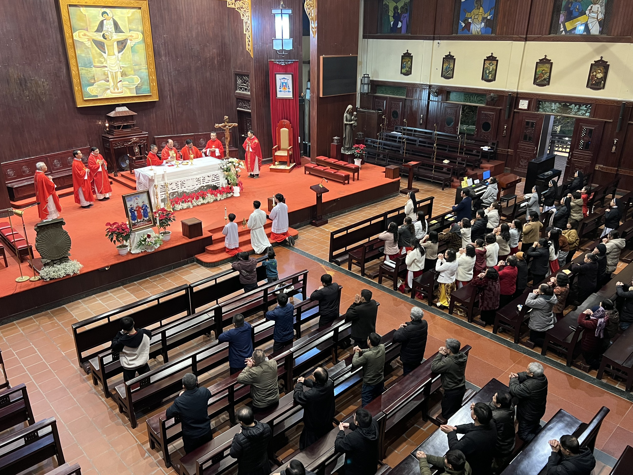 Giáo họ Tổ Sơn (Gx. Chính Toà) long trọng mừng lễ quan thầy – Tam Thánh Tử Đạo “Nhất gia tam Thánh”