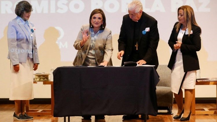 Các ứng cử viên tổng thống Mexico ký sáng kiến "Cam kết hòa bình" của Giáo hội Công giáo
