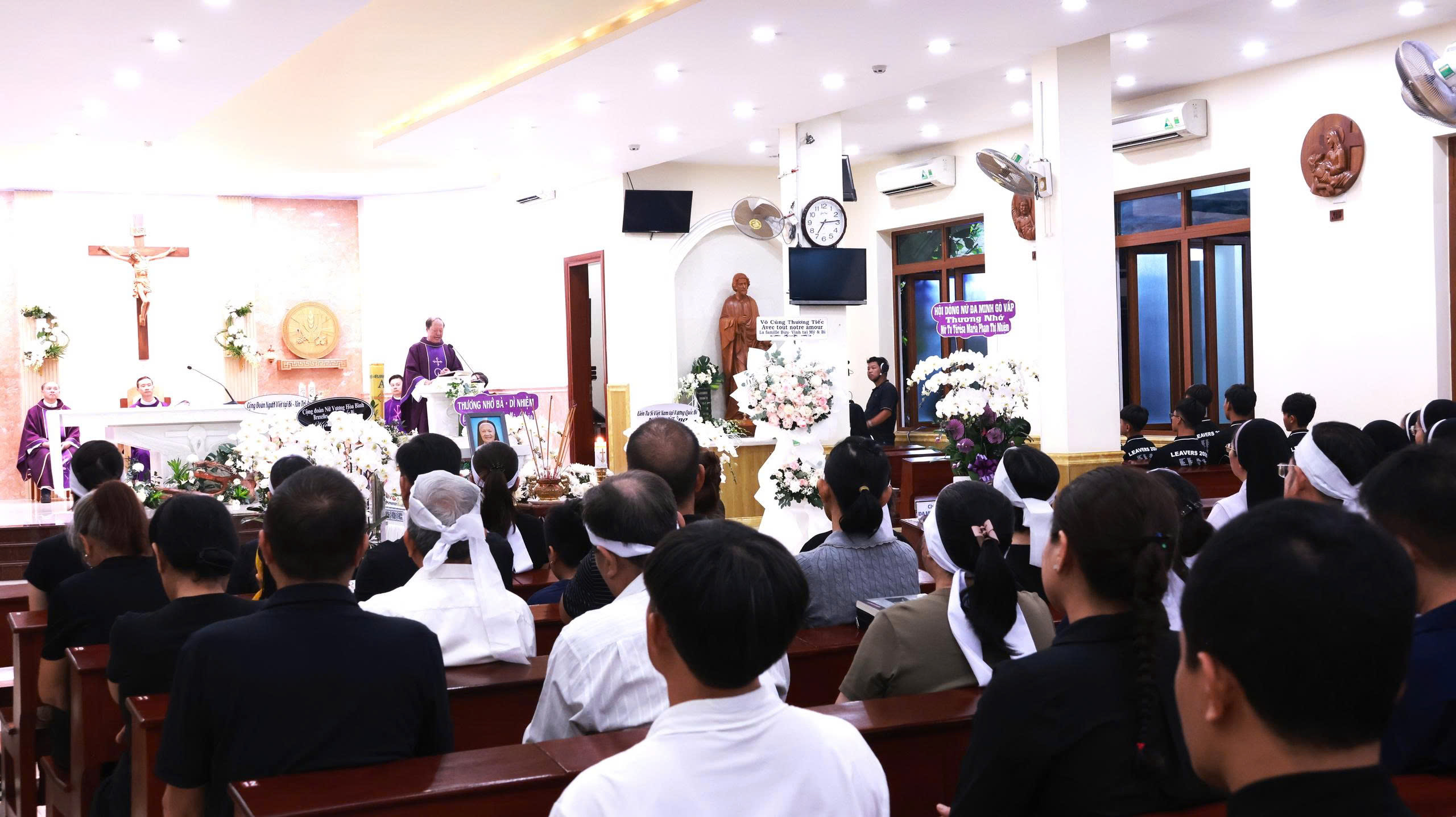 Đoàn Giáo phận Lạng Sơn – Cao Bằng: hiệp dâng Thánh lễ và kính viếng Nữ tu Têrêsa Maria Phạm Thị Nhiệm