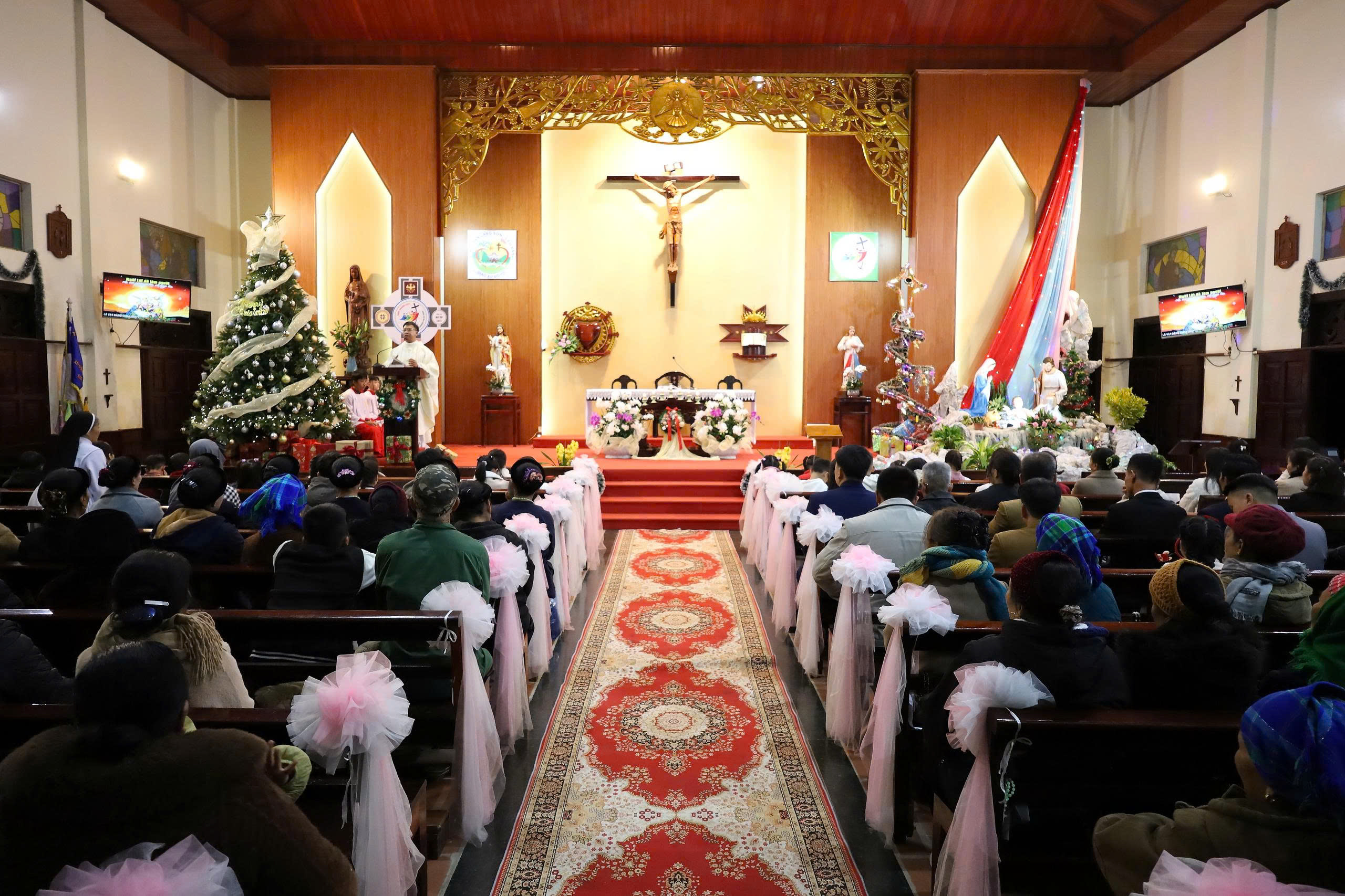 Giáo xứ Bó Tờ: hân hoan mừng lễ Giáng Sinh 2025