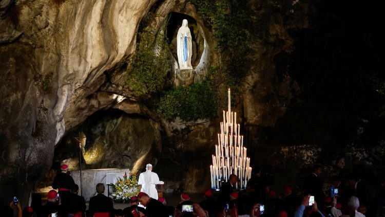 Tông du Pháp (26/9): ĐTC Lêô XIV cầu nguyện tại Hang đá Massabielle ở Lộ Đức