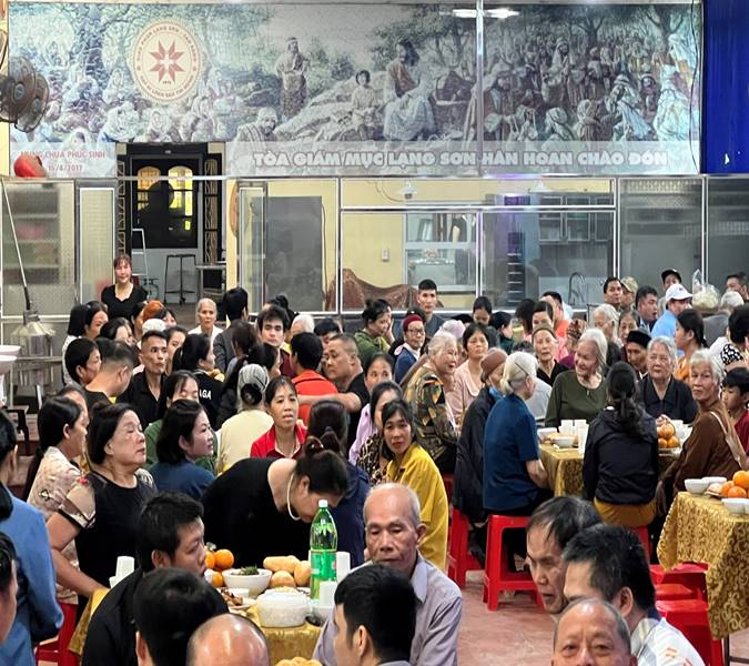 Gp Lạng Sơn – Cao Bằng: bữa cơm huynh đệ, ấm áp tình Chúa tình người