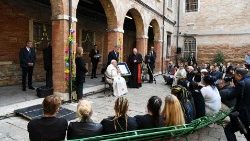 ĐTC thăm Venezia: Gặp các tù nhân của nhà tù nữ Giudecca