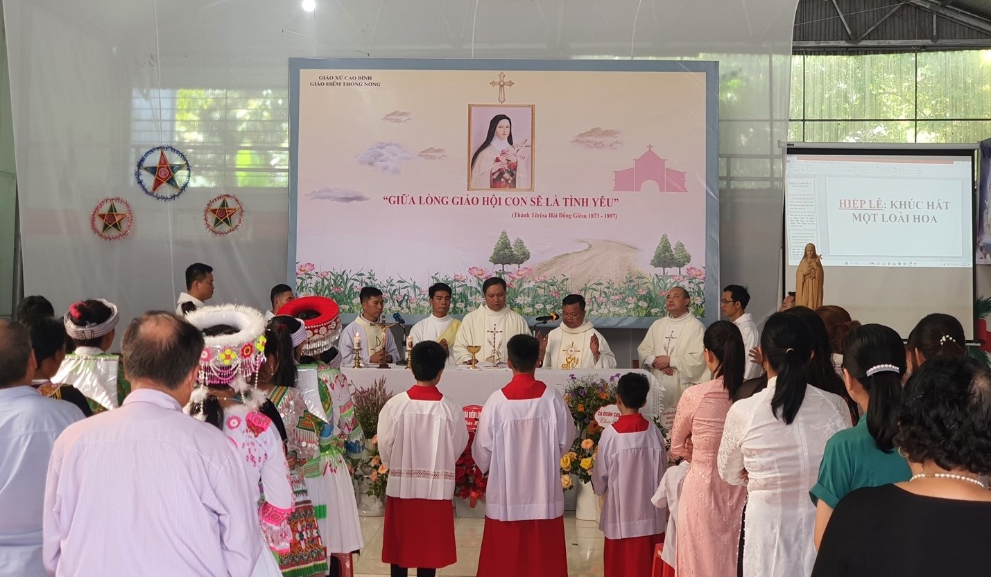 Giáo đểm Thông Nông (gx Cao Bình): Mừng lễ thánh Têrêsa Hài Đồng, bổn mạng