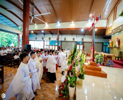 Giới trẻ Giáo hạt Cao Bằng: Hân hoan đón Thánh giá Đại Hội Giới Trẻ Giáo tỉnh miền Bắc lần thứ XX