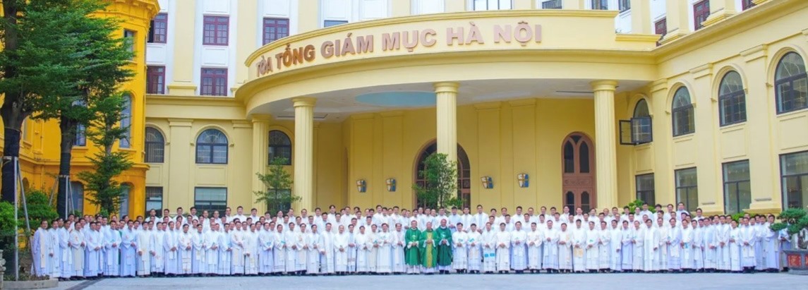Bế mạc khóa thường huấn linh mục trẻ Giáo tỉnh Hà Nội lần I năm 2023