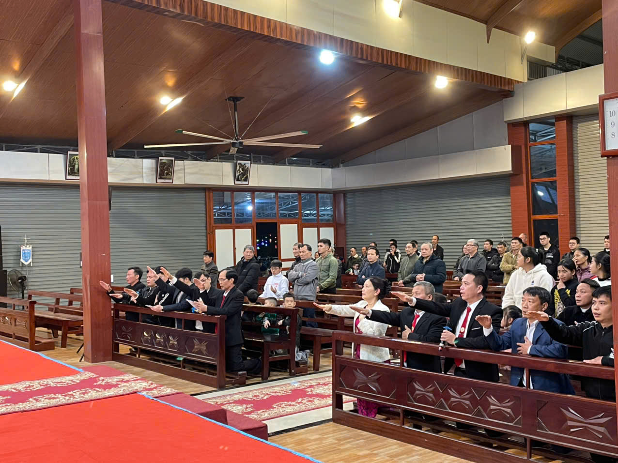 Giáo xứ Thanh Sơn: Thánh lễ tạ ơn và trao văn thư bổ nhiệm cho Ban đại diện tại các Giáo điểm