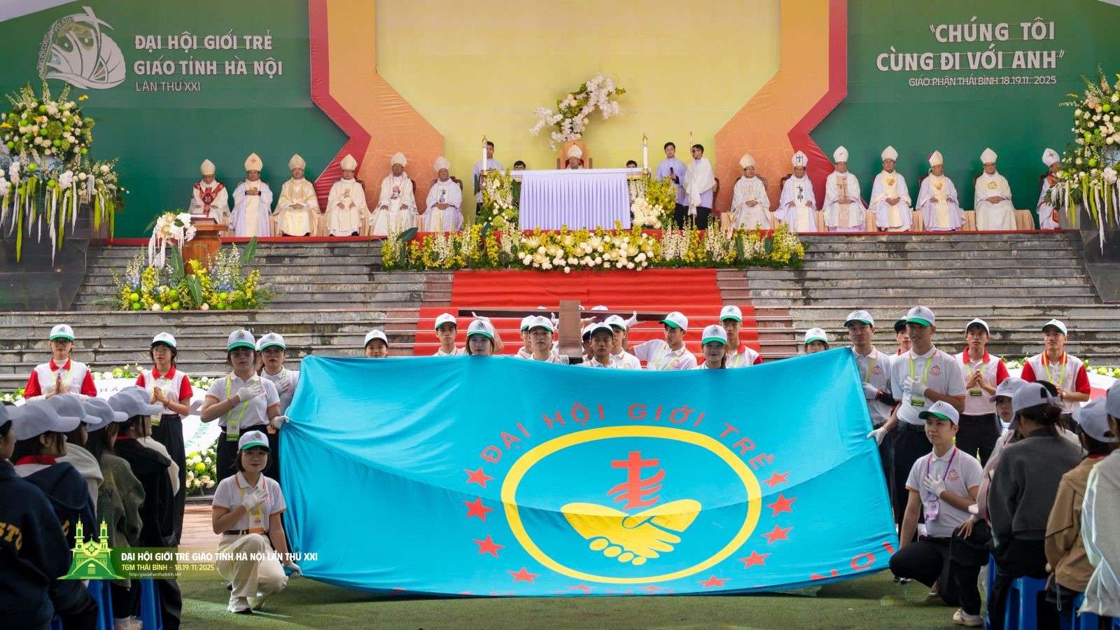 Thánh lễ tạ ơn, bế mạc Đại hội Giới trẻ Giáo tỉnh Hà Nội tại Giáo phận Thái Bình