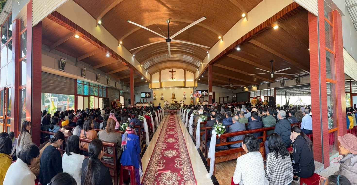 Giáo Xứ Thanh Sơn (Cao Bằng):  Thánh Lễ Trọng Thể Mừng Kính Chúa Giêsu Kitô Vua Vũ Trụ, Bổn mạng