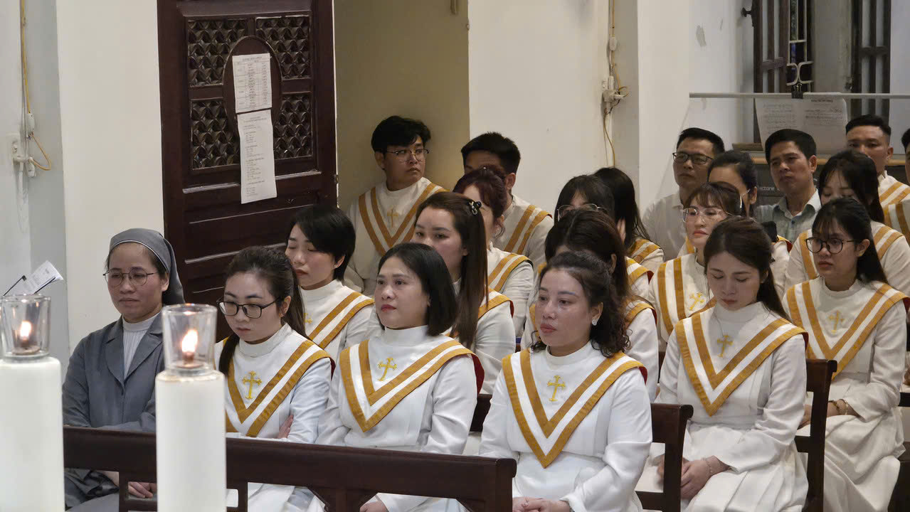 Giáo xứ Ngạn Sơn: Hân hoan mừng Lễ Truyền Tin – Bổn mạng Ca đoàn Trẻ của Giáo xứ