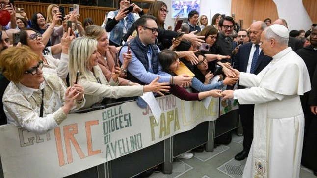 Đức Thánh Cha: Giáo dục đức tin giúp con người tìm kiếm chân lý