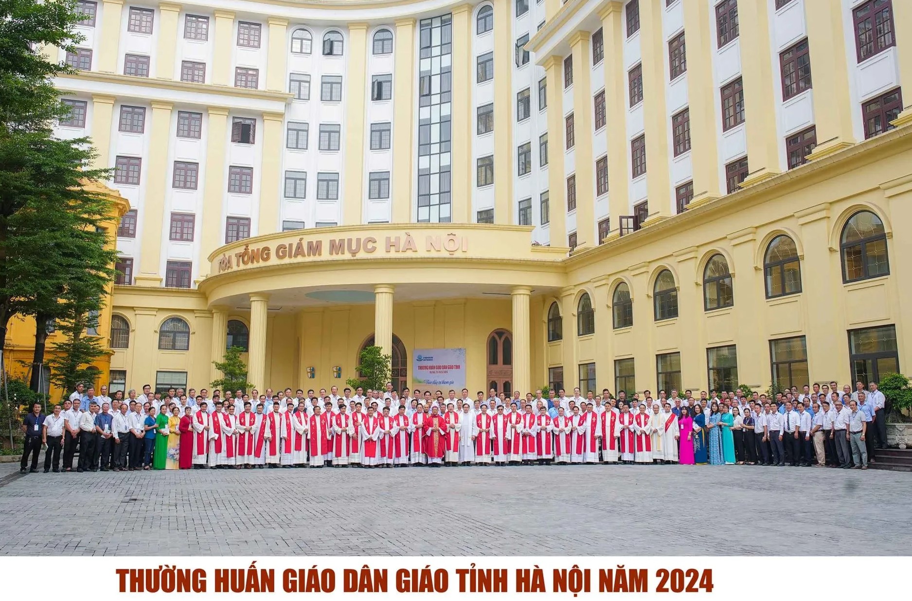 Ủy ban Giáo dân Giáo tỉnh Hà Nội thường huấn năm 2024: Người giáo dân làm tông đồ với tinh thần tham gia đồng trách nhiệm