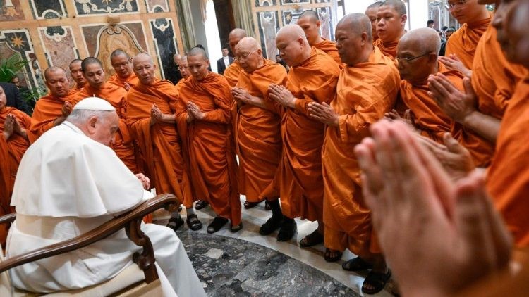 Đức Thánh Cha tiếp phái đoàn Phật giáo Thái Lan