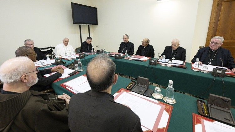 Đức Thánh Cha họp với Hội đồng Hồng y cố vấn