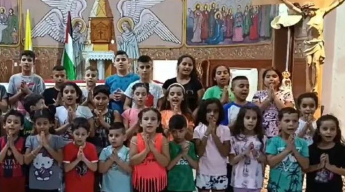 “Trong lòng thương xót của Mẹ Maria”: các trẻ em ở Dải Gaza cầu nguyện xin chấm dứt xung đột By