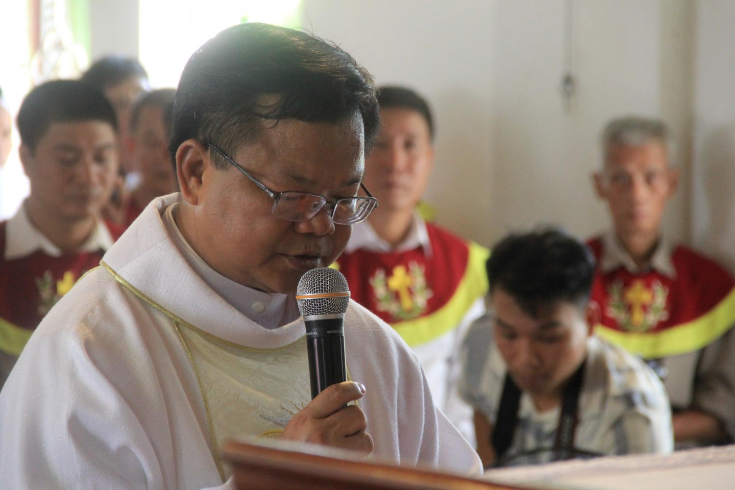 Cha Giuse Nguyễn Văn Phượng nhận sứ vụ Chính xứ Giáo xứ Cao Bình.