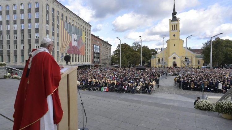 ĐTC Phanxicô dâng Thánh lễ tại quảng trường Tự do ở Tallin, Estoni