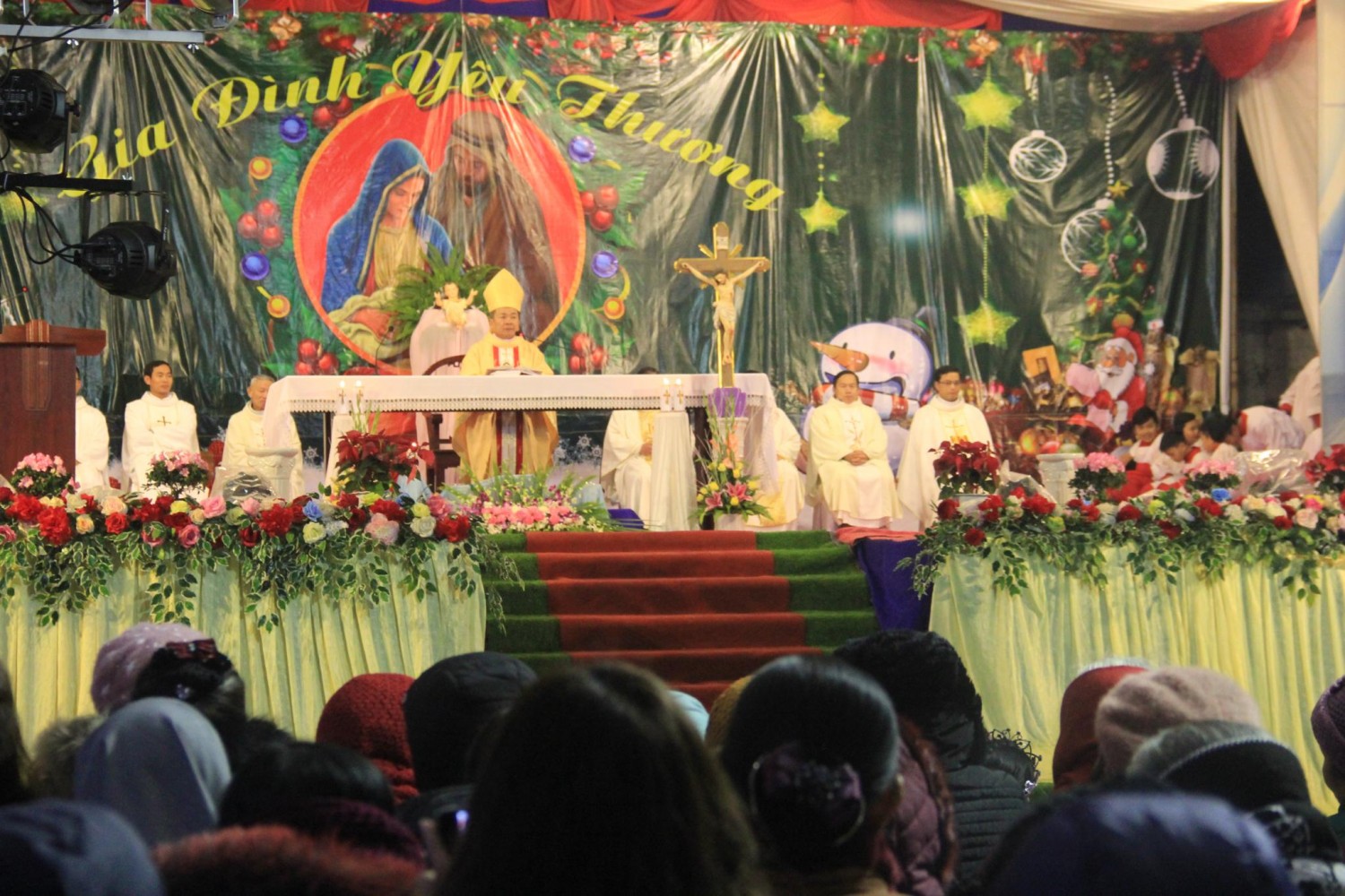 Giáo hạt Lạng Sơn mừng Lễ Thánh Gia Thất và Hoan ca mùa Giáng Sinh