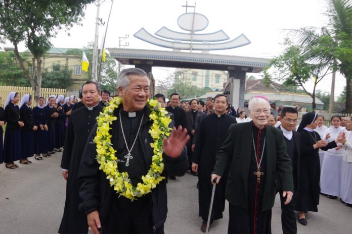 Đức Giám mục Anphongsô Nguyễn Hữu Long đã về với Giáo phận Vinh