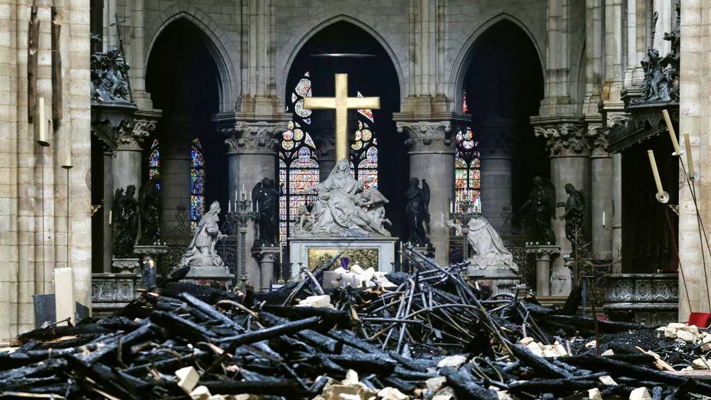 Chính quyền mới chỉ nhận được 38 triệu euro giúp tái thiết nhà thờ Đức Bà Paris