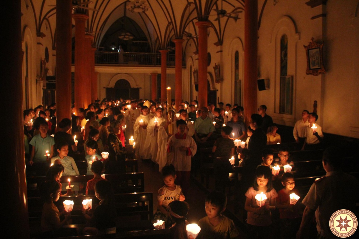 Thánh lễ Vọng Phục Sinh tại Nhà thờ Giáo xứ Mỹ Sơn do Đức cha Giuse chủ sự