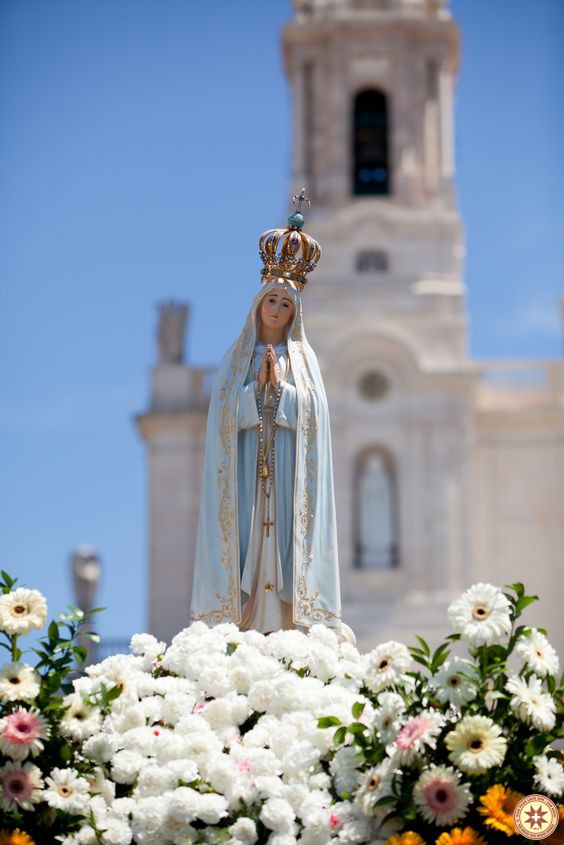 Fatima mừng kỷ niệm 102 năm Đức Mẹ hiện ra tại Fatima và hai năm phong thánh cho Phanxicô và Giaxinta Marto.