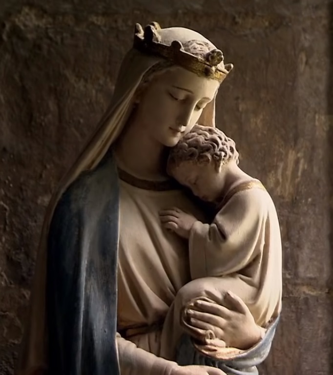 Tại sao phải đến với Mẹ Maria trong khi chúng ta đã có Chúa Giêsu?